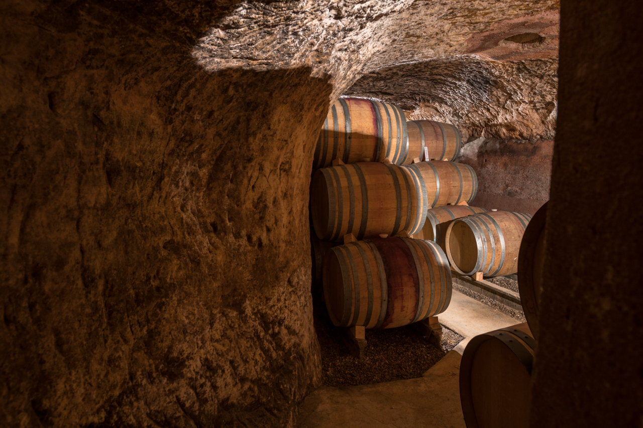 Three 15th-16th century cellars have been renovated and linked under the guidance of architect Isabel Rodero 