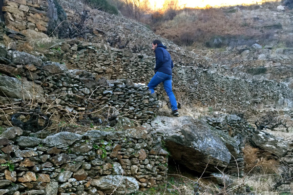 Jesús Olivares in Val do Bibei – more stones than vines